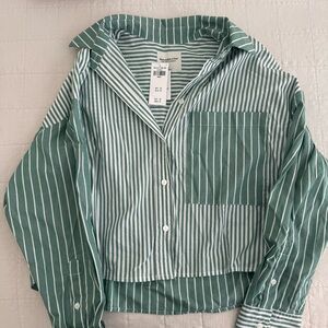 NWT Abercrombie Green Striped Cropped Button Up Shirt